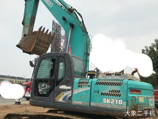 神钢 SK210LC-8 挖掘机