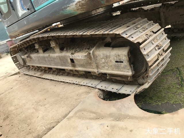 神钢 SK140LC-8 挖掘机