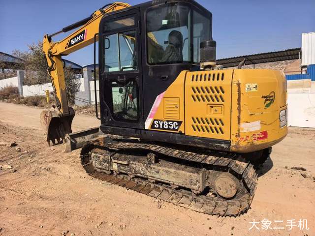 三一重工 SY75C-10 挖掘机