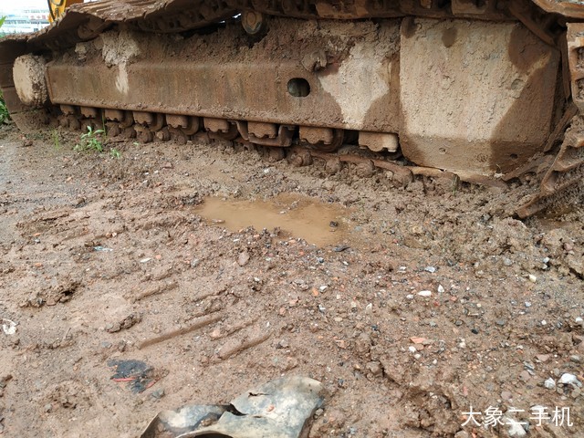 现代 R225LC-7 挖掘机