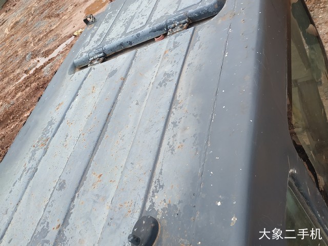 现代 R225LC-7 挖掘机