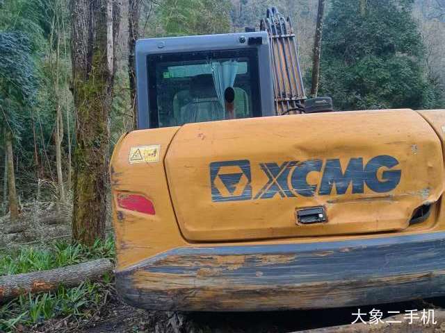 徐工 XE75D 挖掘机