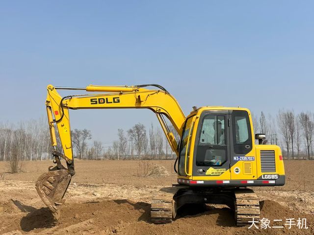 山东临工 E685F 挖掘机