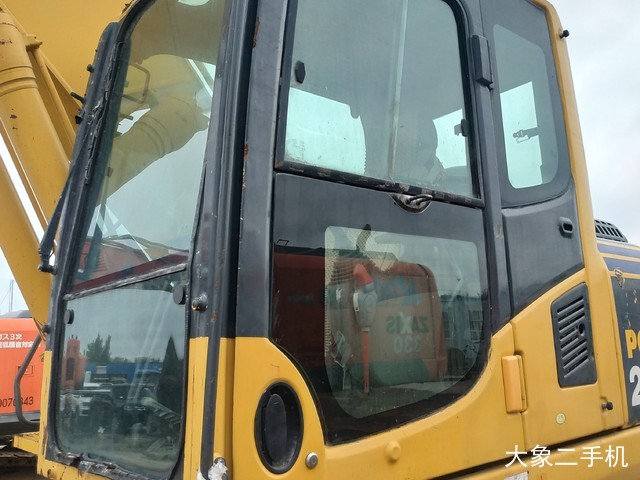 小松 PC220-8M0 挖掘机