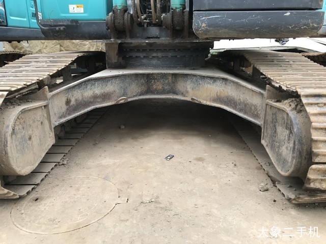 神钢 SK210LC-8 挖掘机