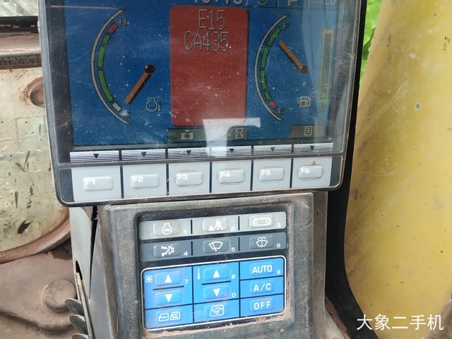 小松 PC240LC-8 挖掘机