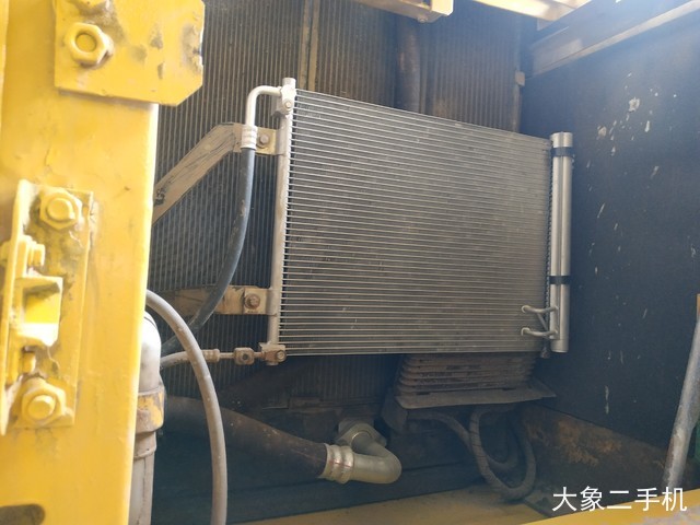 小松 PC240LC-8 挖掘机