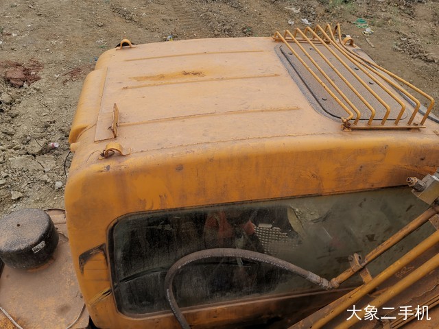 现代 R130W-5 挖掘机