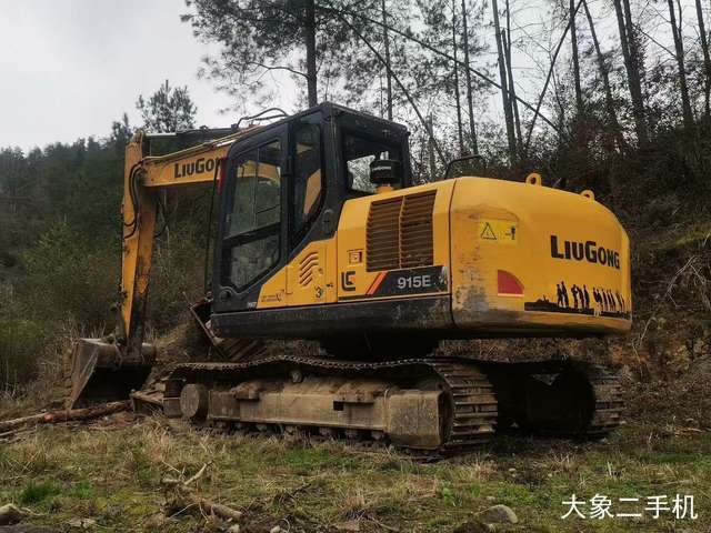 山东临工 E6135F 挖掘机