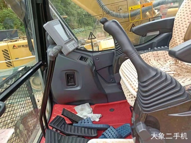 三一重工 SY245C-9 挖掘机