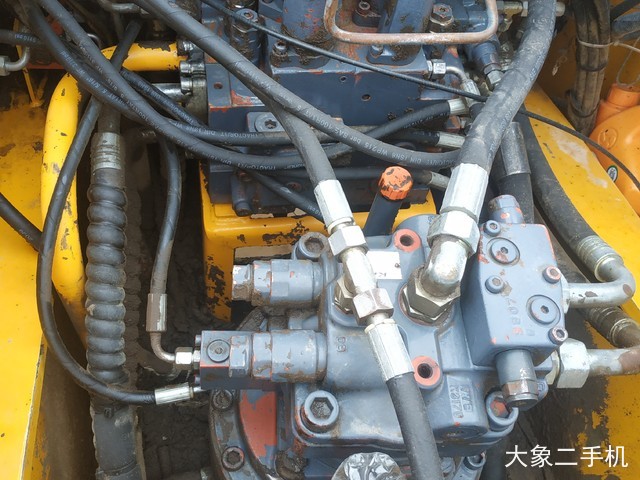 徐工 XE210 挖掘机