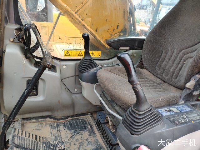 三一重工 SY235C 挖掘机