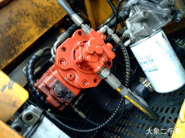 三一重工 SY135C-8 挖掘机