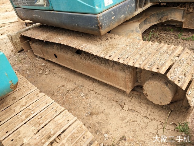 神钢 SK75-8 挖掘机