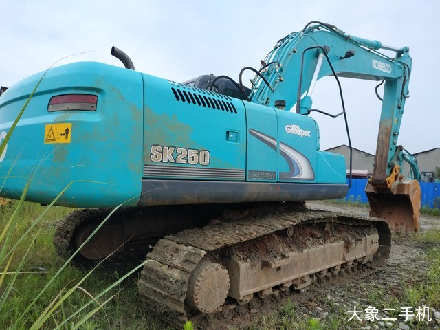 神钢 SK250-8 挖掘机