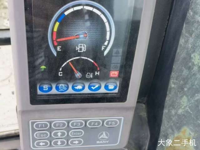 三一重工 SY135C-10 挖掘机