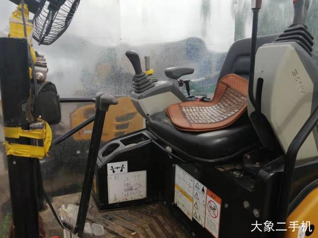 三一重工 SY16C 挖掘机