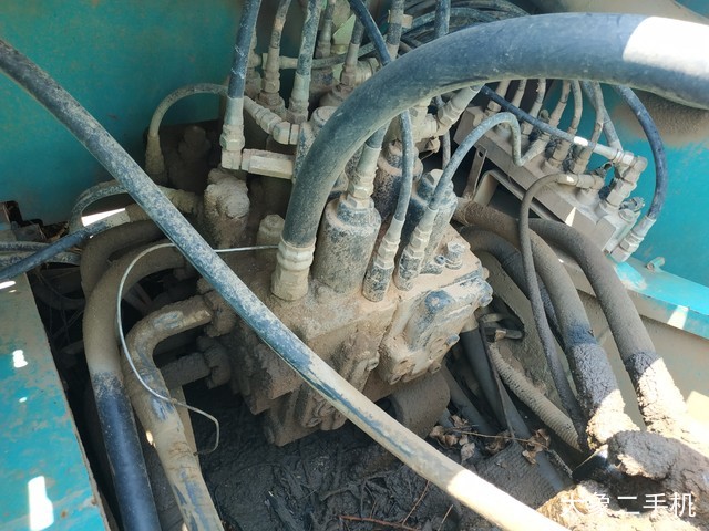 神钢 SK210LC-8 挖掘机