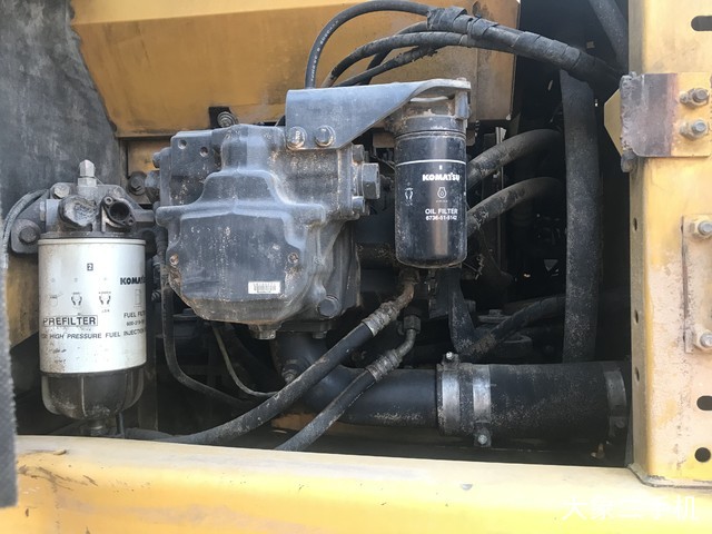 小松 PC220-8M0 挖掘机