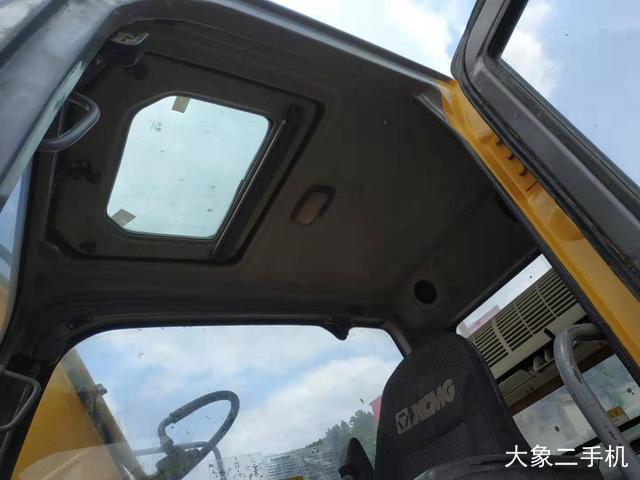 徐工 XE135B 挖掘机