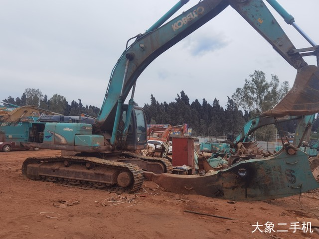 神钢 SK350LC-8 挖掘机