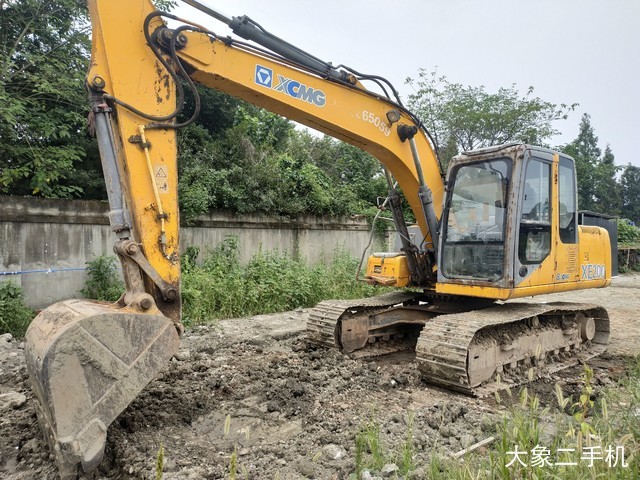 徐工 XE150D 挖掘机