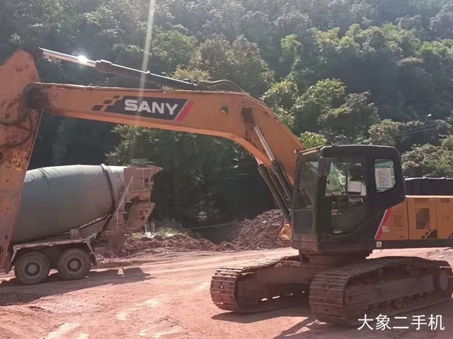 三一重工 SY205C-9 挖掘机