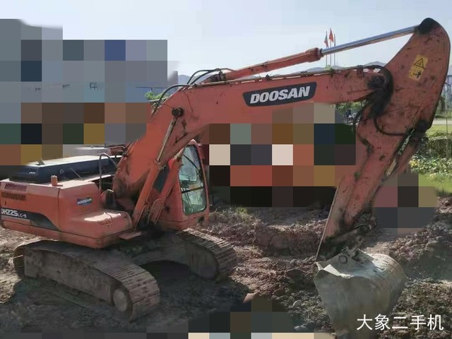 斗山 DH215-9E 挖掘机