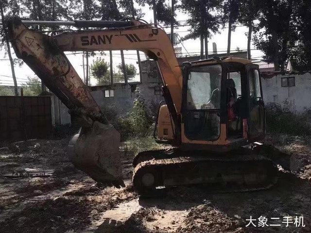 三一重工 SY75C-8 挖掘机