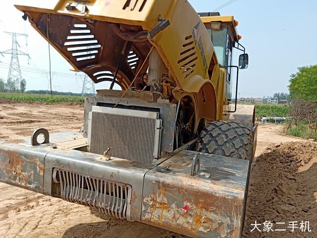 山东临工 LGS822 压路机