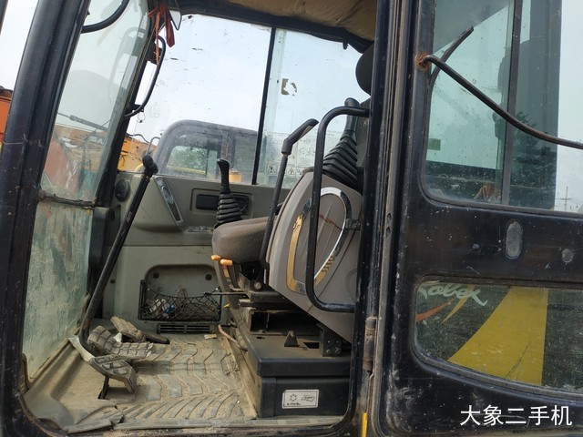 现代 R60-7 挖掘机