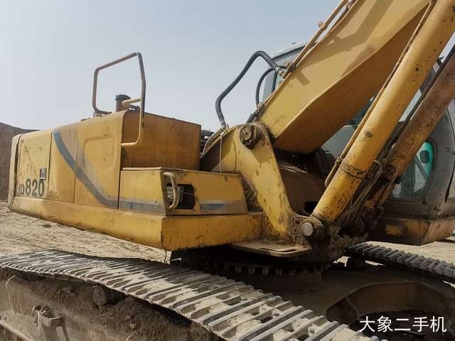 加藤 HD820 挖掘机