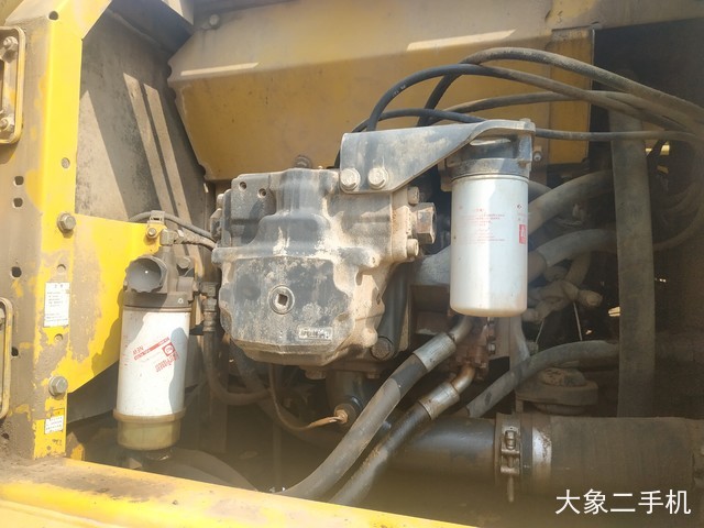 小松 PC240LC-8 挖掘机