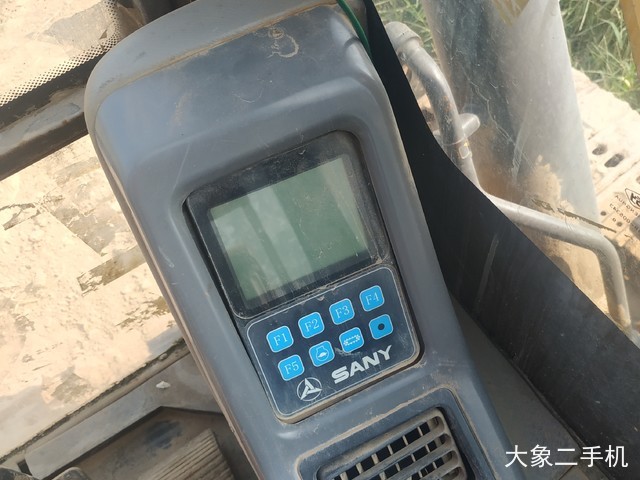 三一重工 SY75C 挖掘机