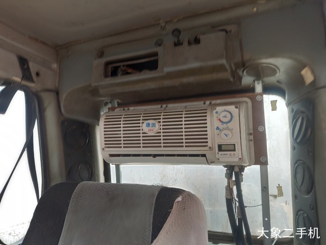 现代 R225-7 挖掘机