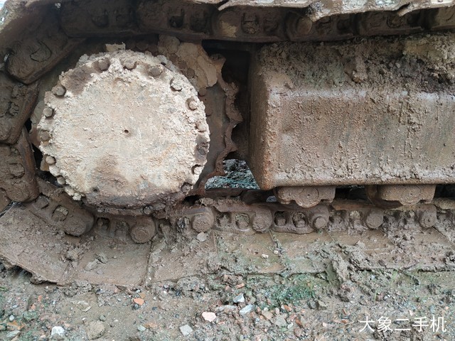 现代 R225LC-7 挖掘机