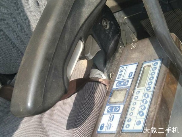 三一重工 SY215C-9 挖掘机