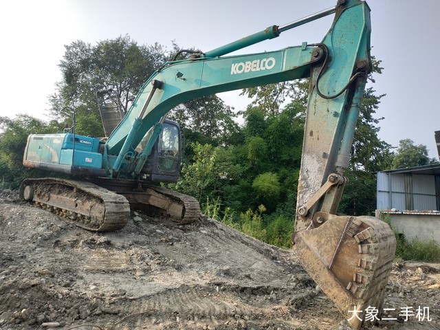 神钢 SK250-8 挖掘机