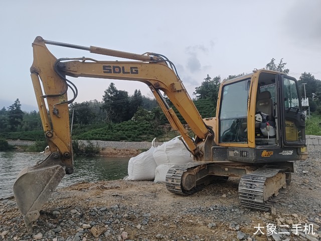 山东临工 LG655 挖掘机