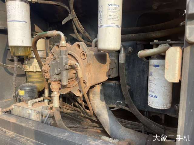 沃尔沃 EC200D 挖掘机