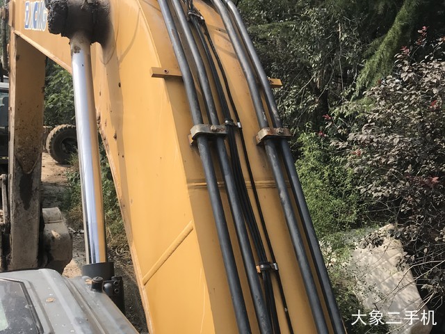 徐工 XE265C 挖掘机