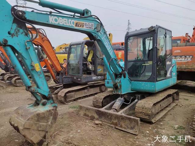 神钢 SK60-8 挖掘机