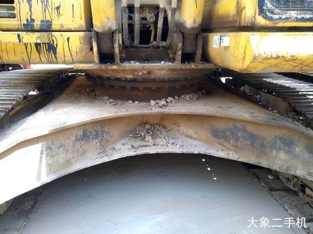 小松 PC240LC-8 挖掘机