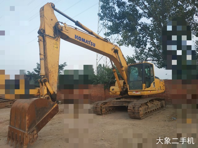 小松 PC220-8 挖掘机