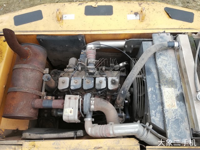 现代 R225LC-7 挖掘机