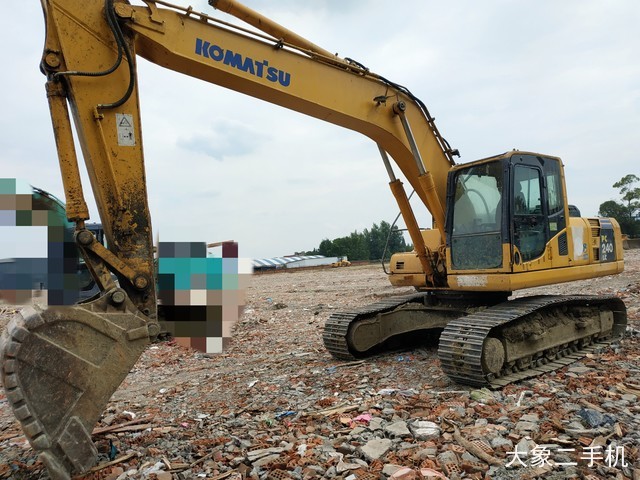 小松 PC220-8 挖掘机