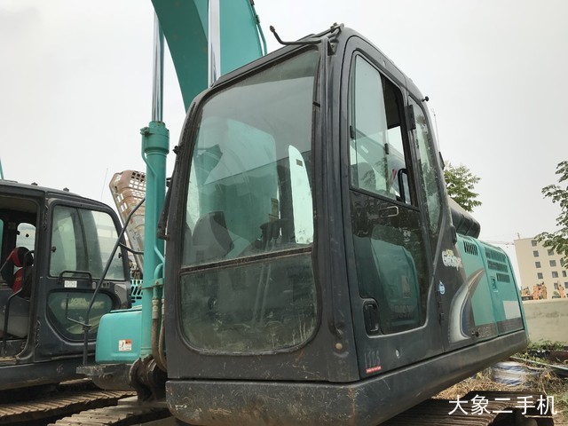 神钢 SK210LC-8 挖掘机