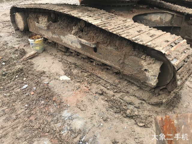 小松 PC220-8M0 挖掘机