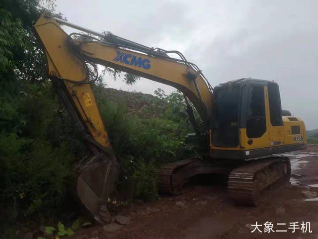 徐工 XE135D 挖掘机