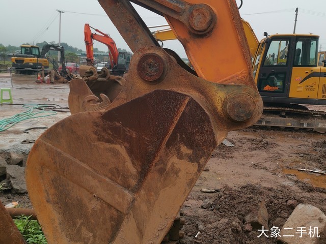 三一重工 SY235C-9 挖掘机